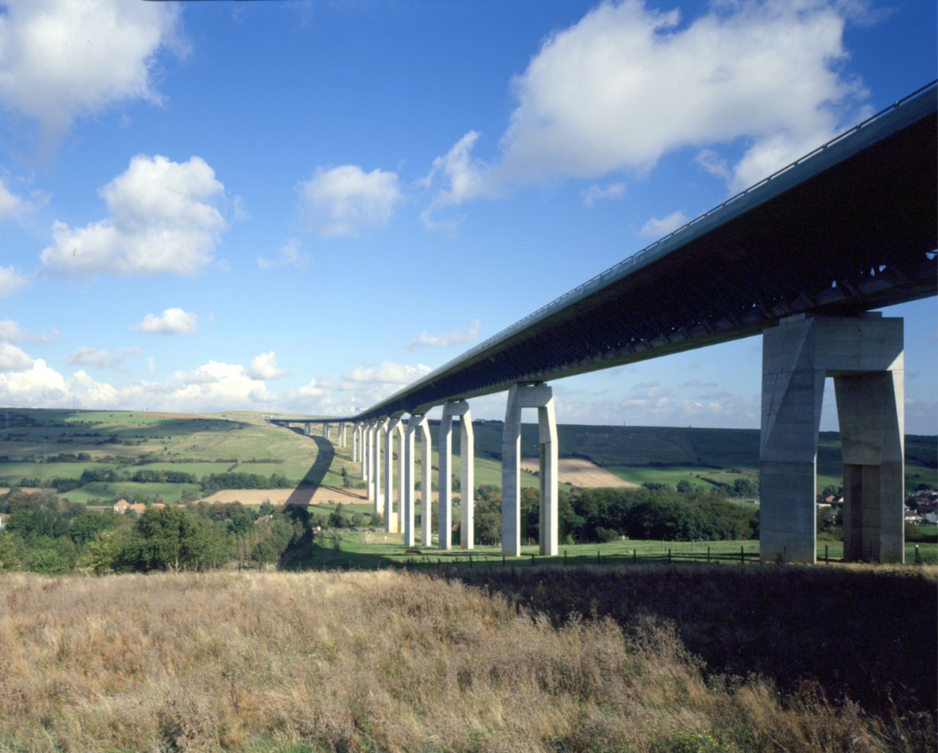 Viaducs de l'autoroute A16 - Photo 1