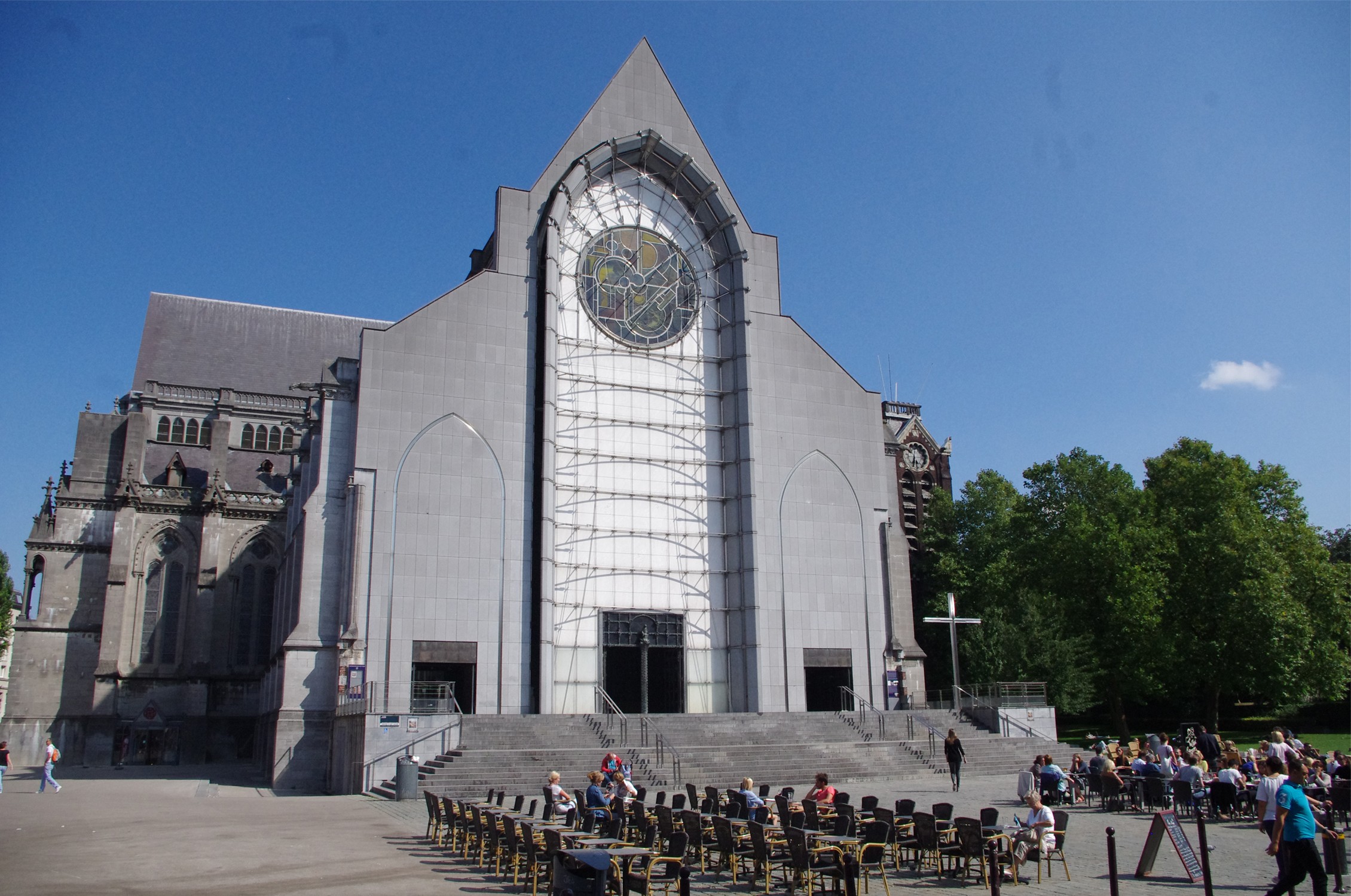 Façade de la cathédrale Notre-Dame-de-la-Treille - Photo 1